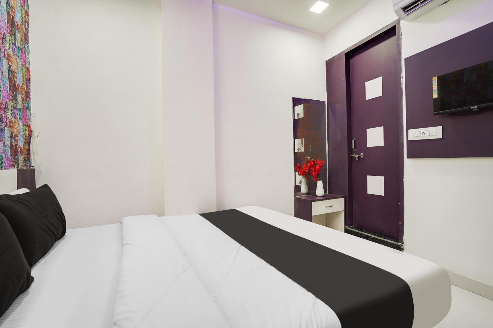 Super Oyo Hotel O Sky Wings Аджмер Екстериор снимка